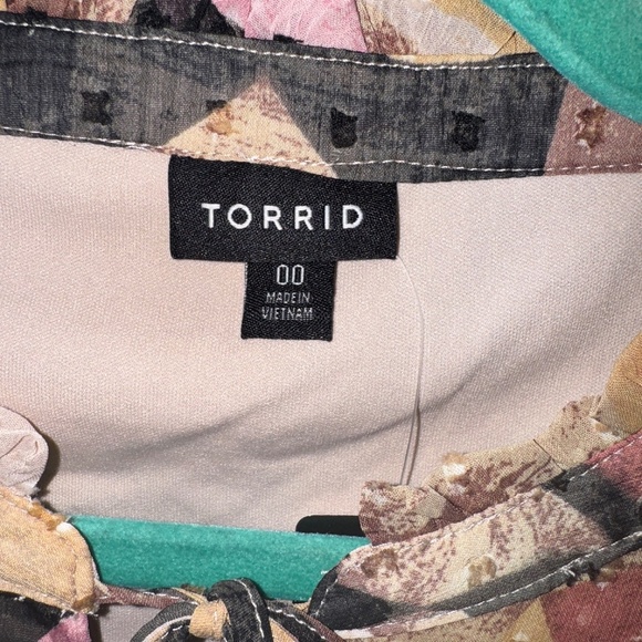 NWT Torrid Mini Clip Dot Front Keyhole Dress Size 00 Medium Large 10 - Picture 3 of 8